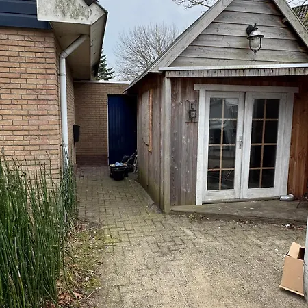 Prázdninový dům Expats House 6 *